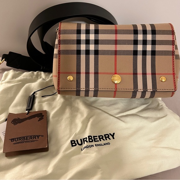 Burberry Hackberry - Picture 1 of 10